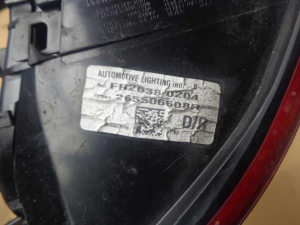 FEU ARRIERE DROIT RENAULT - Vue 3